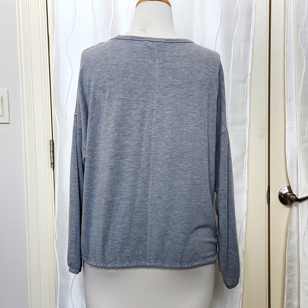 NWOT For The Republic Gray Sweatshirt - Picture 6 of 7